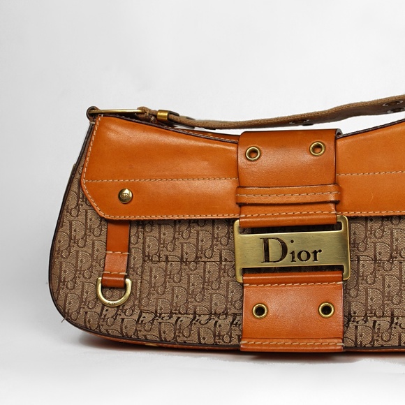 Dior Street Chic Columbus Shoulder Bag - Picture 4 of 14
